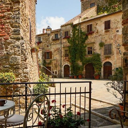 Inn Piazza In Montemerano, The Heart Of Tuscany Экстерьер фото